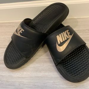 Nike slides- excellent condition